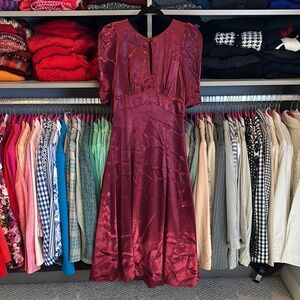 Parker wine short sleeve satin like lined midi dress size S